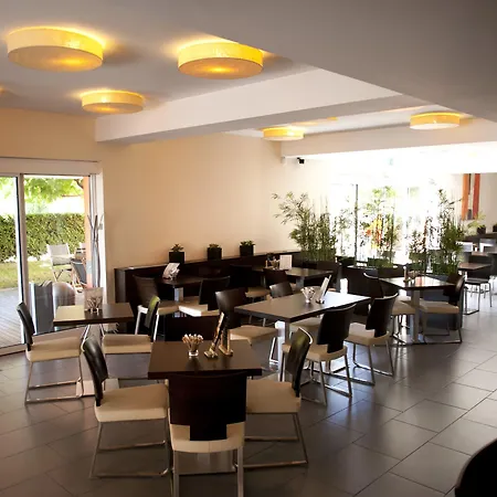 Hotel Ahotel 4*