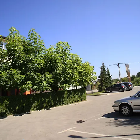 Hotel Ahotel 4*