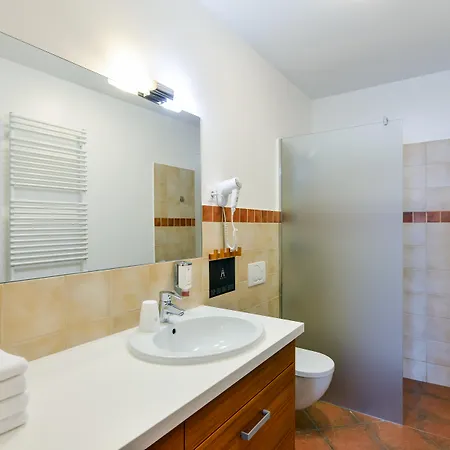 Ahotel Любляна